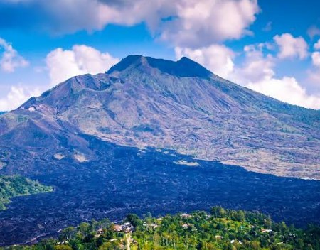 Merasakan Keheningan dan Keselarasan Tradisi Lokal